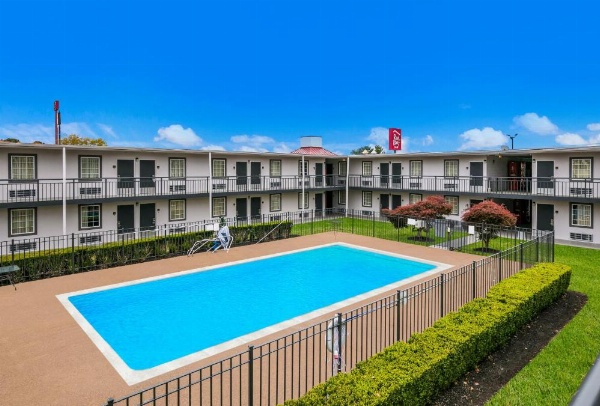 Red Roof Inn Knoxville North - Merchants Drive image 19